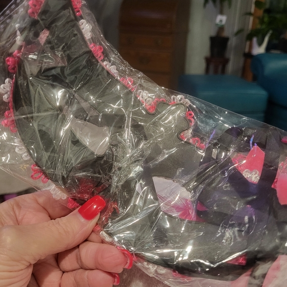 WOMENS Carnival Mask - Picture 2 of 3